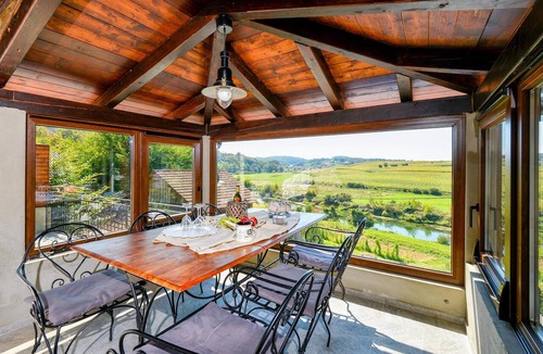 Karlovac House | Amazing home in Zadobarje