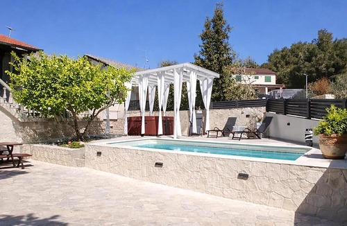 Zdrelac House | Amazing Home In Zdrelac