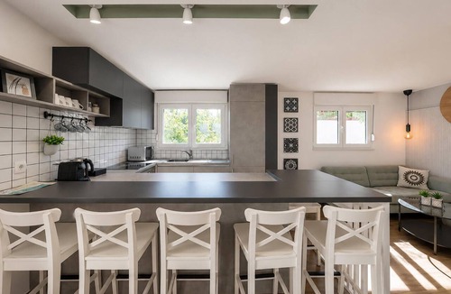 Brisevo House | Amazing home in Zerava