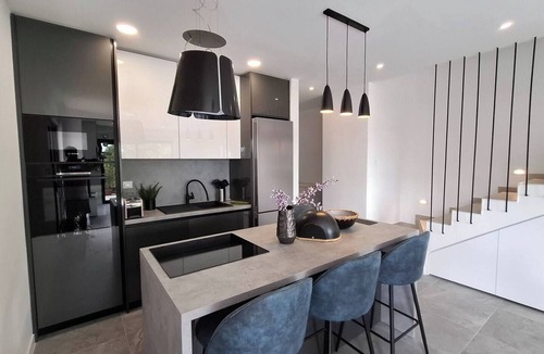 Kastel Sucurac Villa | Amazing Villa fjaka Split Kastela w Heated Pool