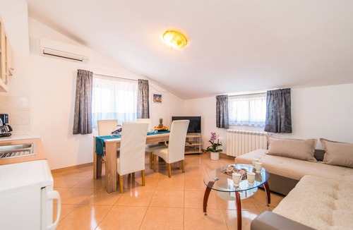 Vrvari Apartment | AnaKatarina 2-Bedroom Apartment in Poreč