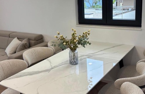 Bratus Apartment | Angela