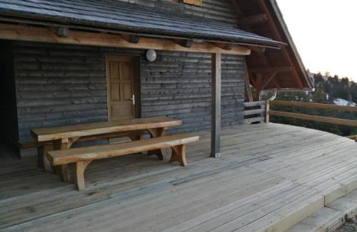 Ambroz pod Krvavcem Apartment | Apartmaji Vrhovnik