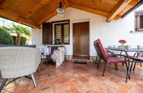 Njivice Apartment | Apartman "ELA"