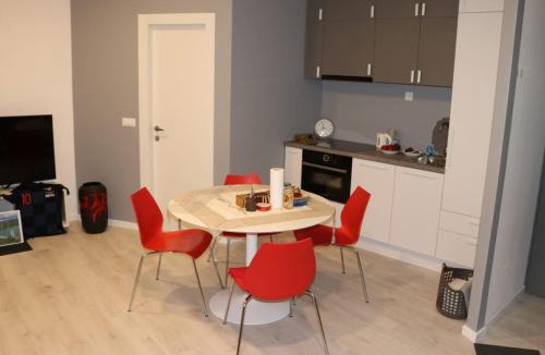 Omis Apartment | Apartman Gusar -top position, close to the center and the beach, fully equipped