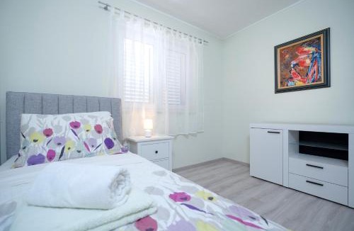 Rudina Apartment | Apartman Herhenreder