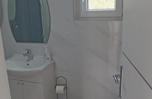Lozovac Apartment | Apartman Lana, slavice86, 22221 Lozovac