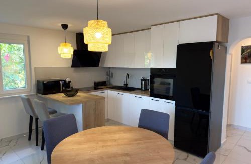 Salatic Apartment | Apartman Meld