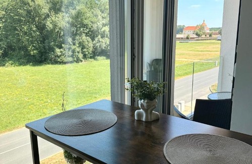 Durdevac Apartment | Apartman Nebo Moderan smještaj, 5G Internet, Parking, Pogled i Besplatne ulaznice za Mini Zoo