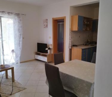 Seget Donji Apartment | Apartman ULA