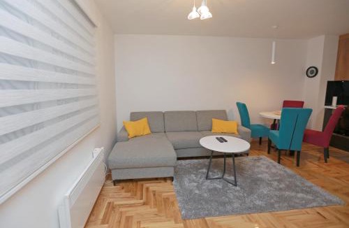 Pale Apartment | Apartman Una