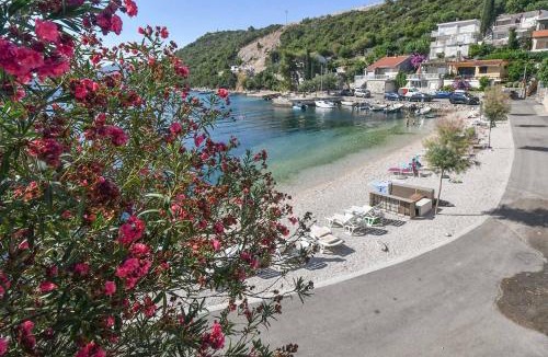 Duboka Apartment | Apartmani Dora