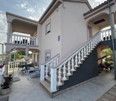 Vrh Apartment | Apartmani Mirela