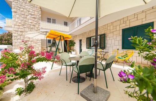 Gradac Apartment | Apartmani Ujdur