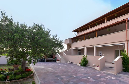 Sveti Petar Apartment | Apartment '7' with Sea View, Shared Terrace and Wi-Fi