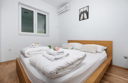 Solin Apartment | Apartment Ana -free large private parking available