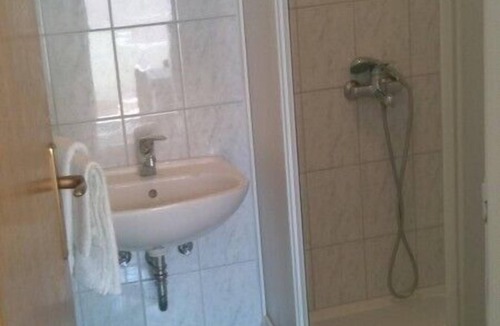 Kustici Apartment | Apartment Anton, (13579), Zubovići, Croatia