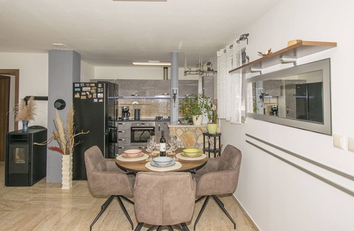 Jursici Apartment | Apartment Arwen, apartment with pool