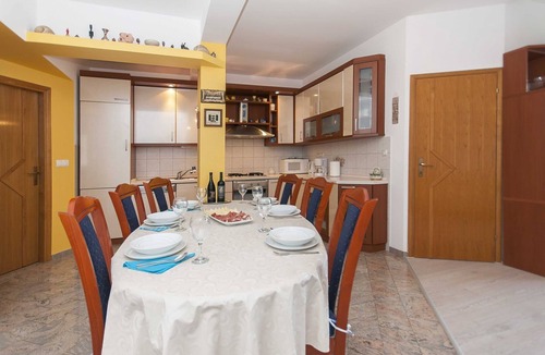 Stanici Apartment | Apartment Brajki-Three Bedroom Apartment with Balcony and Sea View