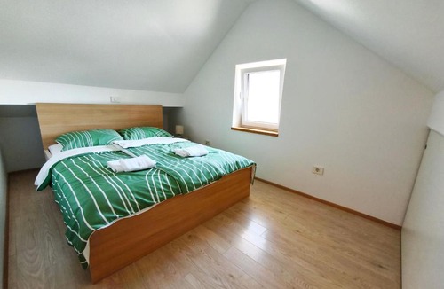 Vrhnika Apartment | Apartment Cankar's View
