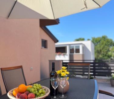 Skatari Apartment | Apartment Doraj