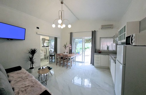 Vela Luka Resort | Apartment "Dream"in a villa with private enter, terrace, garden, swimmig pool.