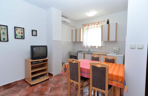 Valbandon Apartment | Apartment for 4 persons approx. 35 qm in Fažana, Istria (Istrian Riviera)