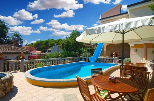 Pomer Apartment | Apartment for 4 persons approx. 55 qm in Ližnjan, Istria (South coast of Istria)