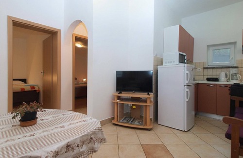 Pomer Apartment | Apartment for 4 persons approx. 45 qm in Ližnjan, Istria (South coast of Istria)