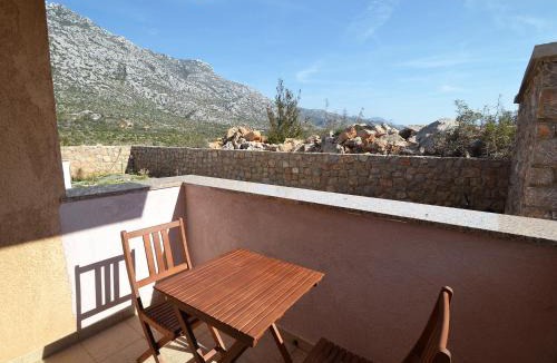 Cesarica Apartment | Apartment Golub-2 by Interhome