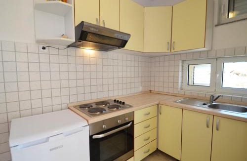 Cesarica Apartment | Apartment Golub-2 by Interhome