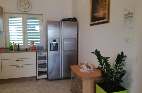 Necujam Apartment | Apartment Nansi (116431-A1) - Necujam - island Solta