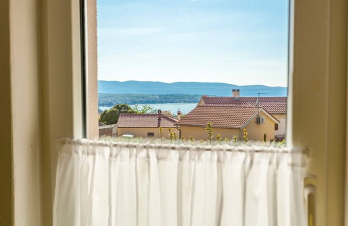 Sveti Vid-Miholjice Apartment | Apartment for 4 people with private parking and sea view