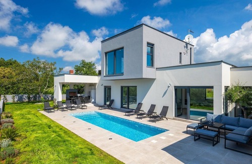 Liznjan Villa | Apartment in Croatia by the Adriatic Coast