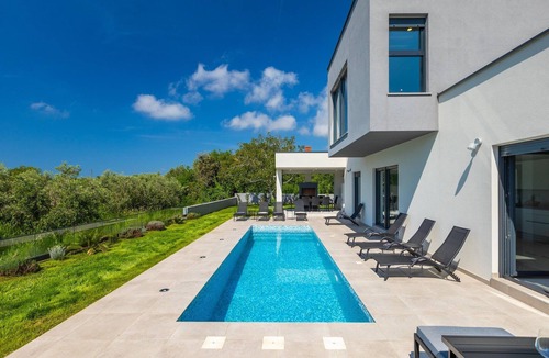 Liznjan Villa | Apartment in Croatia by the Adriatic Coast