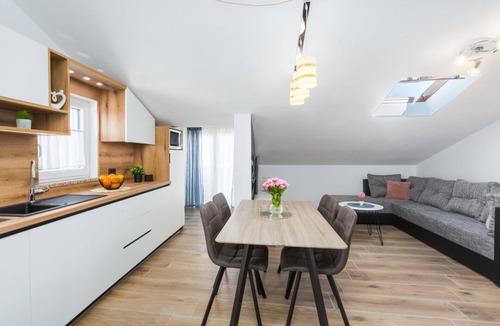 Spadici Apartment | Apartment in Poreč for 4 - only 500 m from the sea