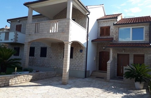 Supetar Apartment | Apartment in Supetar with Seaview, Terrace, Air condition, WIFI (3361-1)