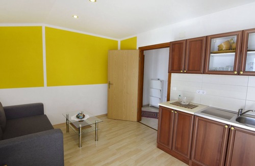 Zambratija Apartment | Apartment in Zambratija-Umag, near the beach, sea-view terrace, WiFi