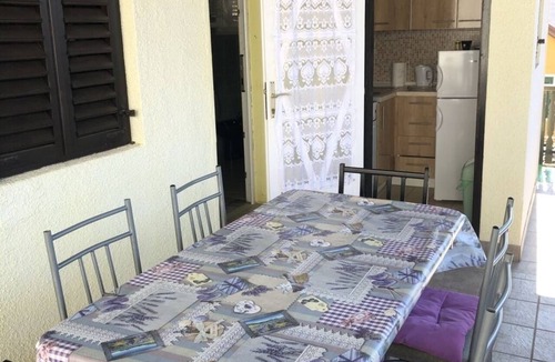 Zdrelac Apartment | Apartment in Ždrelac with Balcony, Air condition, WIFI, Washing machine (4834-2)