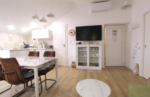 Basanija Apartment | Apartment Irene