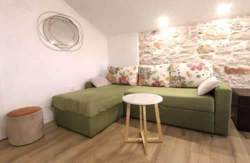 Basanija Apartment | Apartment Irene
