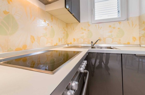 Jurandvor Apartment | Apartment Jadranka with garden and barbeque