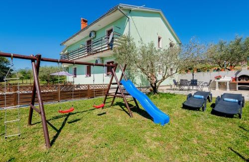 Zminj Apartment | Apartment Jadranka with Private Pool & Valley View in Green Istria