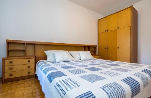 Njivice Apartment | Apartment Jakovac by El-Pi Tours