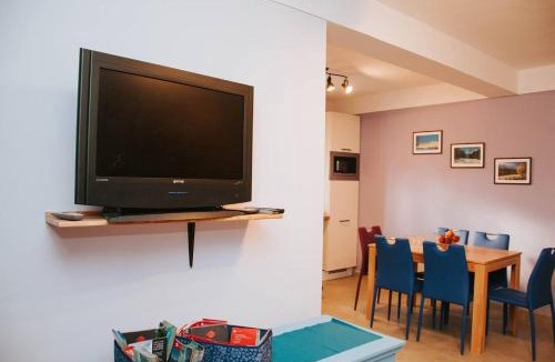 Kobarid Apartment | Apartment Kapitan with climbing wall