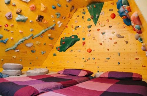 Kobarid Apartment | Apartment Kapitan with climbing wall