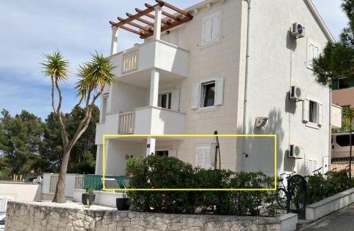 Sutivan Apartment | Apartment Kata