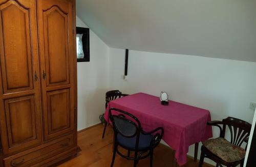 Drnje Apartment | Apartment Labud