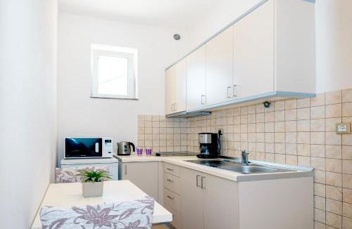 Bilice Apartment | Apartment Lake Silence