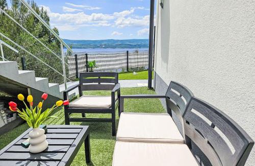 Celina Apartment | Apartment Luxury Mir by Interhome